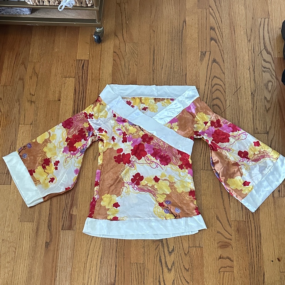 Floral Kimono-Style off shoulders tunic with Bell Sleeves